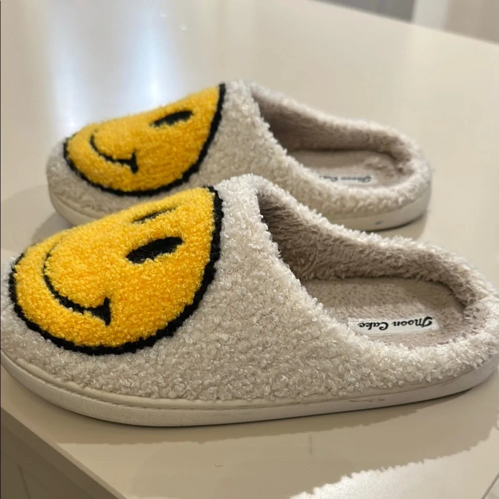 Kids White and Yellow Smiley Face Slippers